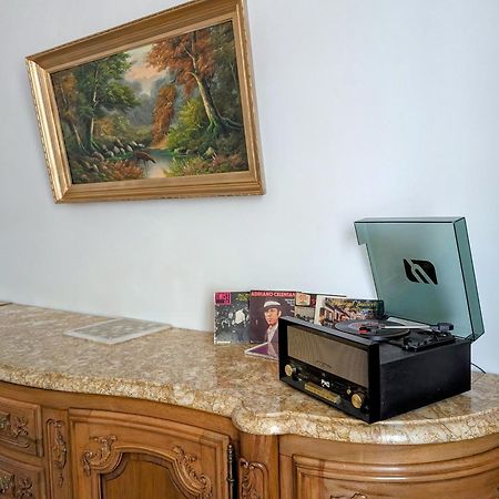 Maison De Style Tout Confort, Position Ideale, Avec Clim Et Petit Exterieur Orange  Exteriér fotografie