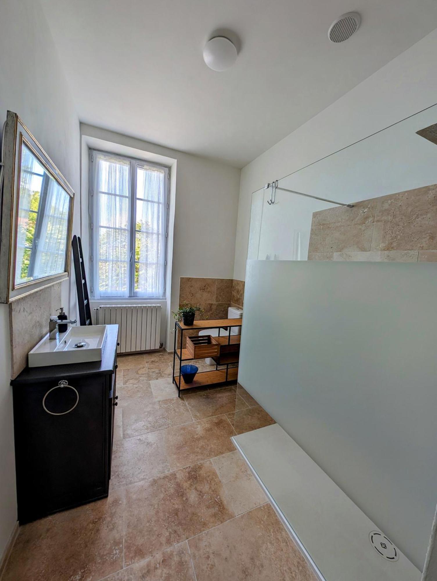 Maison De Style Tout Confort, Position Ideale, Avec Clim Et Petit Exterieur Orange  Exteriér fotografie